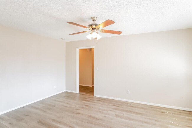 Foto del edificio - 436 NW 120th St