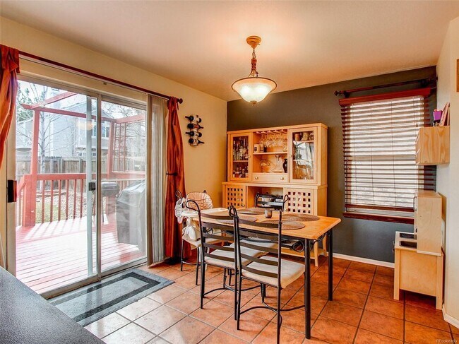 Building Photo - Spacious College Hills Home - 3 Bed, 3 Bath