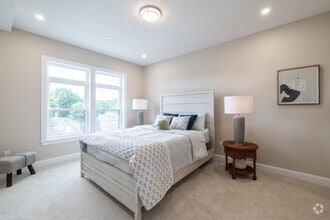 1BR, 1BA - 715F - Bedroom - Natick Corner