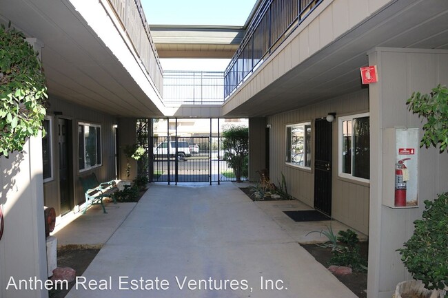 Foto del edificio - 1507 W Barbara Worth Dr