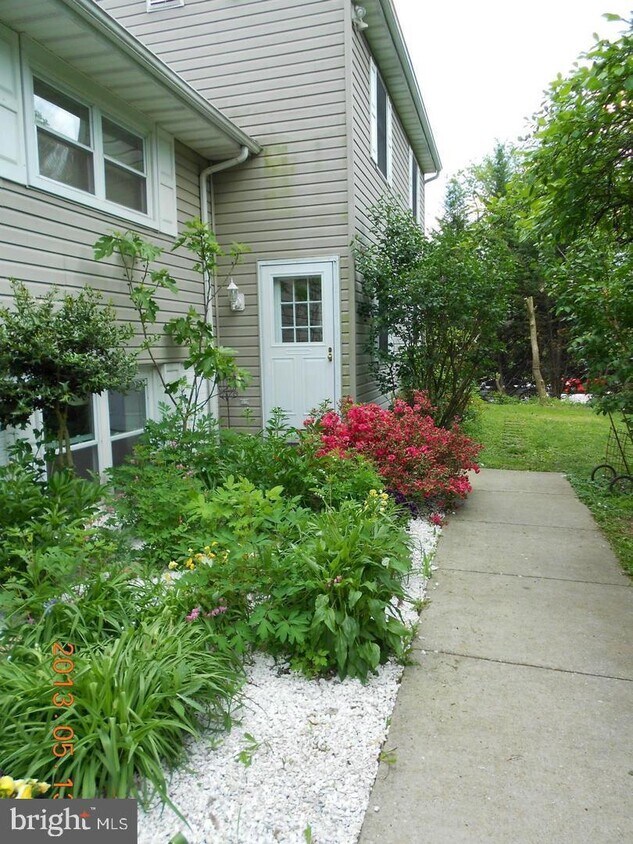 Foto principal - 7209 N Charles St