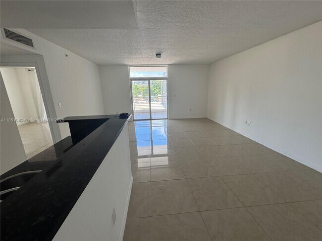 Foto del edificio - 425 NE 30th St