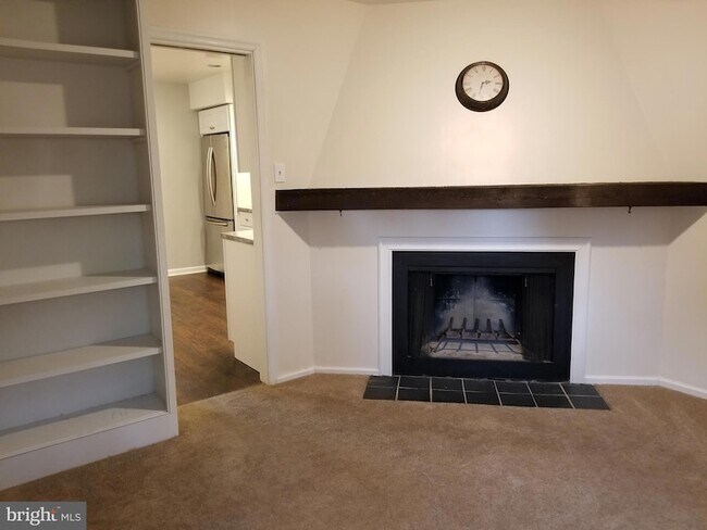 Foto del edificio - 1005 Worthington Dr