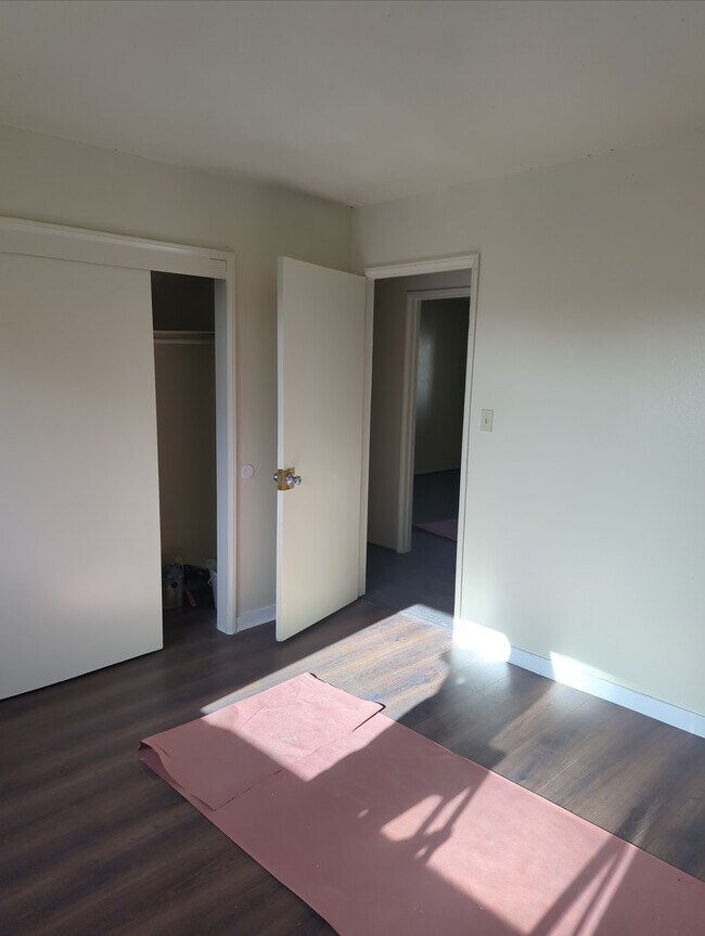 Bedroom 2 - 4621 Lomita St