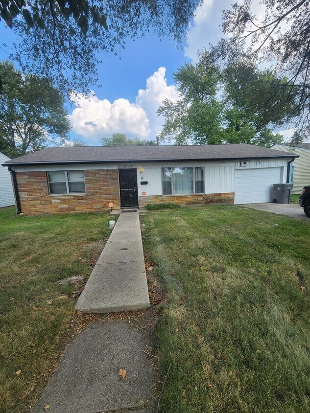 Primary Photo - Three Bedroom Single Family Home Near 25th...