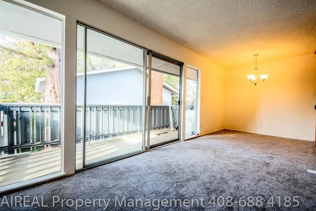 Building Photo - 7323 Starward Dr