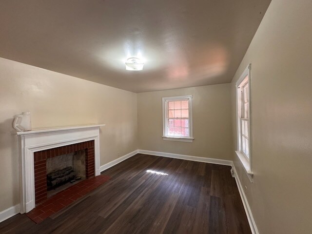 Building Photo - 607 Fairfax Ave NE