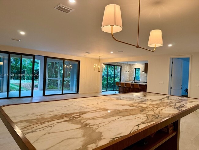 Foto del edificio - 2330 Overbrook St
