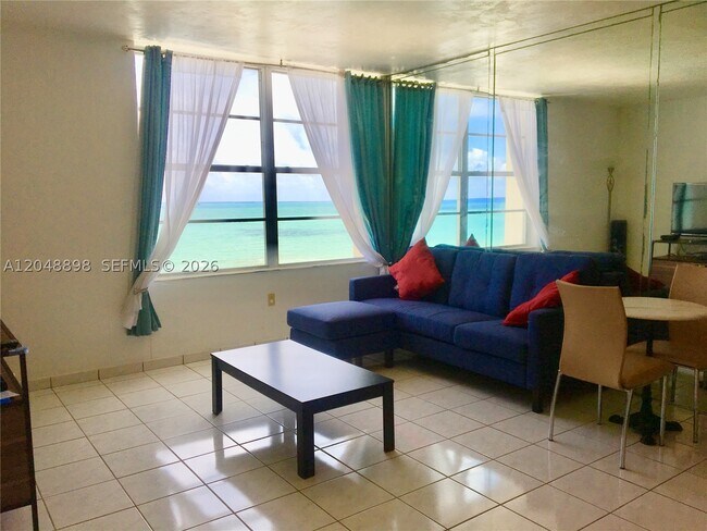 Foto del edificio - 2899 Collins Ave