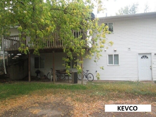 Foto del edificio - 1236 Maple St