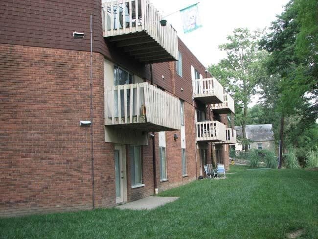 Building Photo - 5462 Beechmont Ave