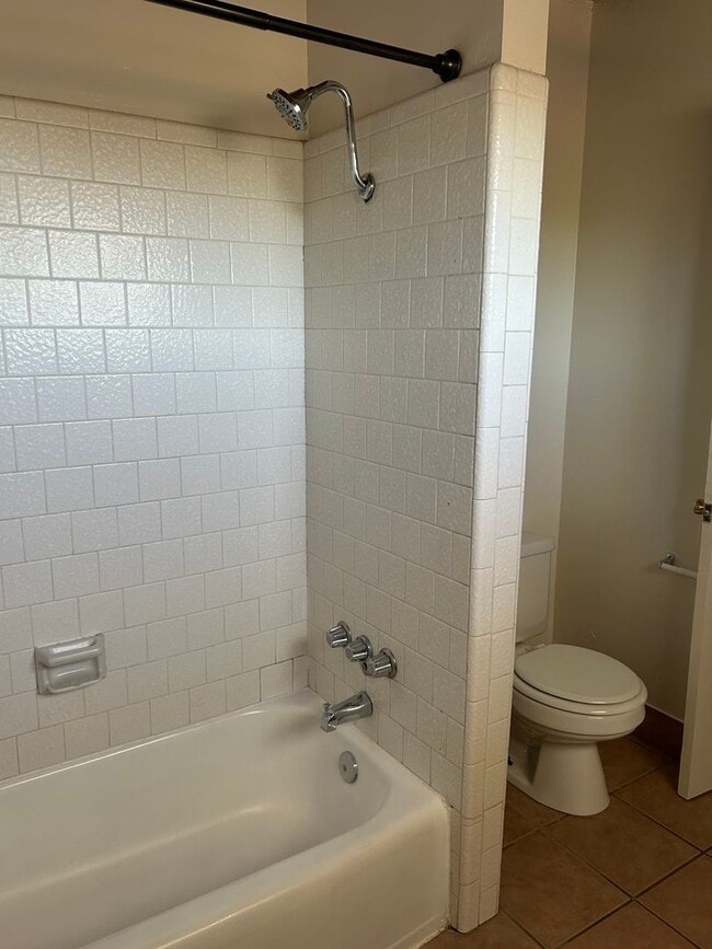 Foto del edificio - Duplex, 1 bed 1 bath