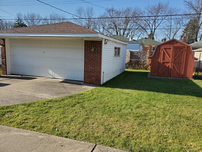 Building Photo - 3914 McKinley St