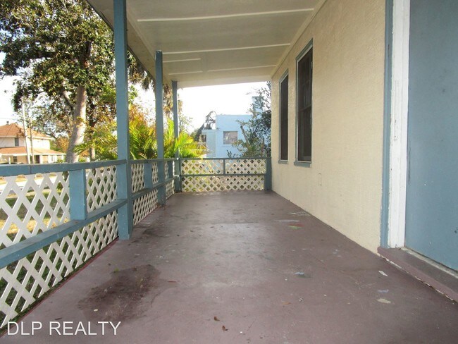 Building Photo - 942 Avondale Ave