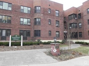 Building Photo - 160 S Middle Neck Rd