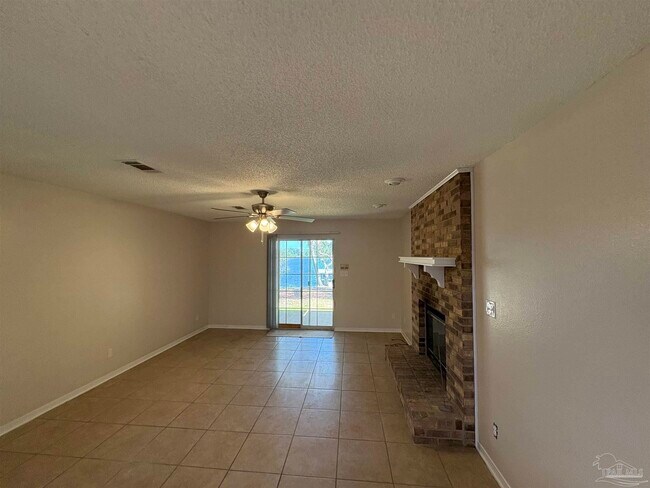 Foto del edificio - 7098 Moran Ln