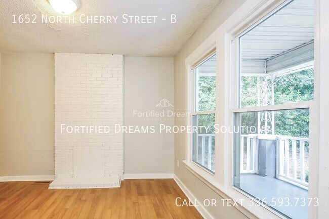 Foto del edificio - 1652 N Cherry St