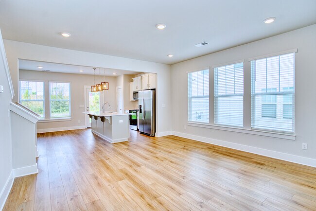 Building Photo - 218 Marston Ln