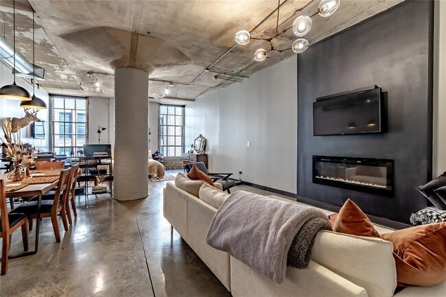 Photo - 1122 Jackson St Apartment