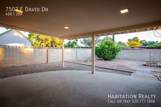 Building Photo - 7502 E David Dr