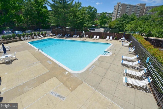 Foto del edificio - 5340 Holmes Run Pkwy