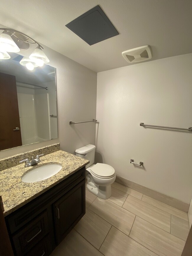 Washington Plaza Apartments in Madison, WI