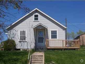 Building Photo - 101 E 1st St