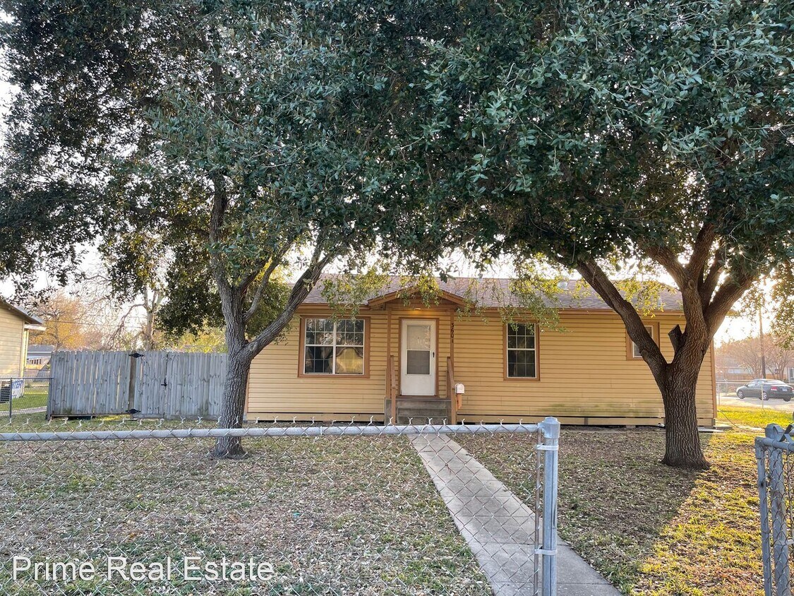 3601 Cottonwood St, Corpus Christi, TX 78411 House Rental in Corpus