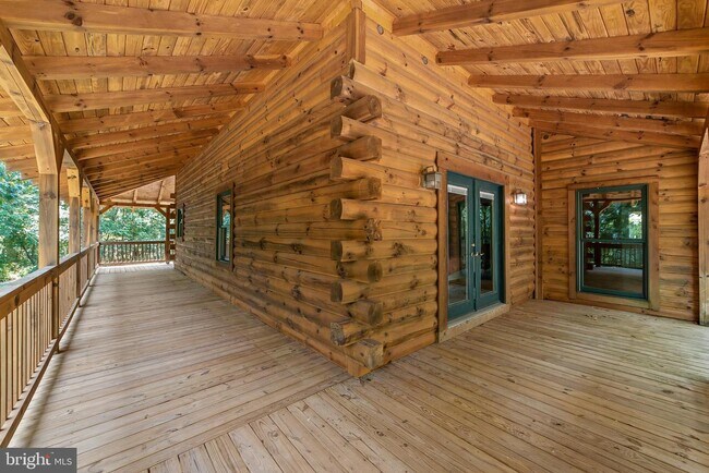 Building Photo - 4020 Millwood Rd