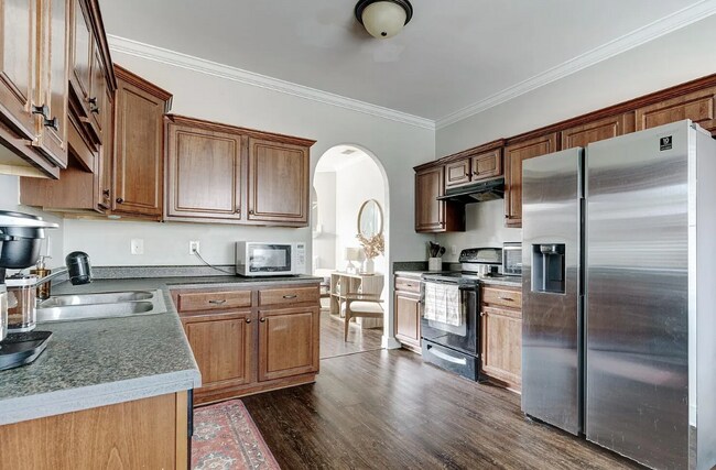 Foto del edificio - 635 The Heights Ln