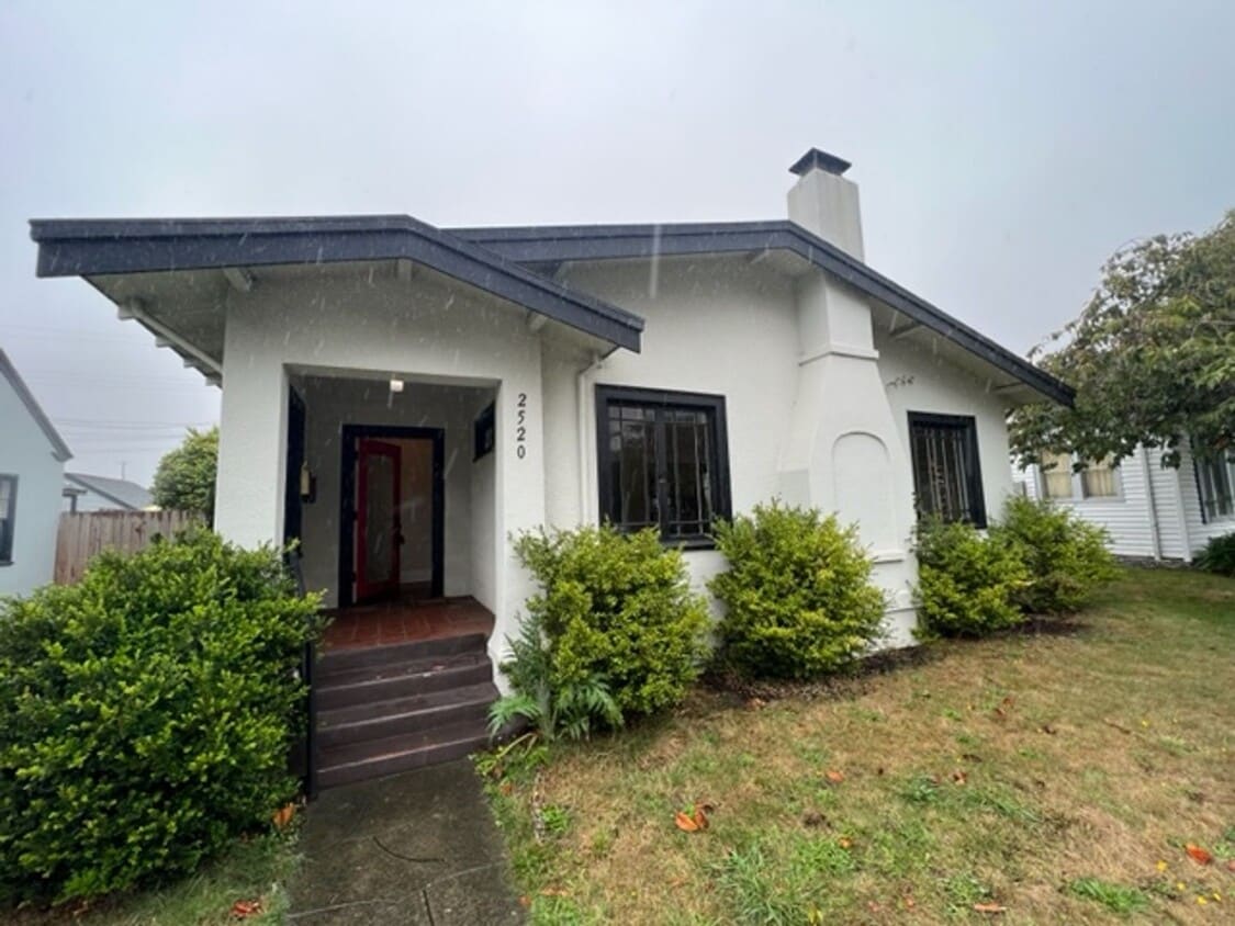 Foto principal - 2520 H St