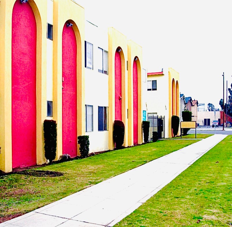 Primary Photo - 1015 L St