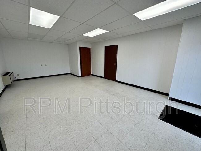 Building Photo - 934 Penn Ave