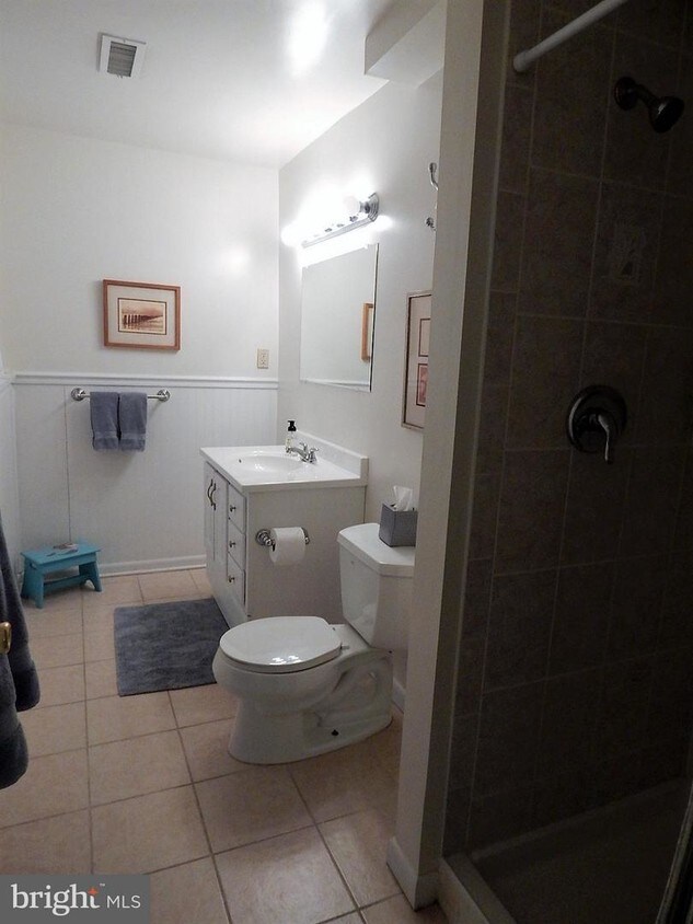 Primary Photo - 8703 Bradgate Rd