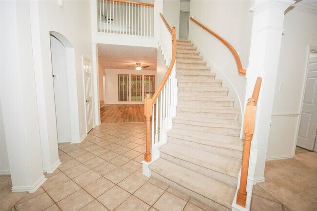 Foto del edificio - 310 Watercrest Harbor Ln