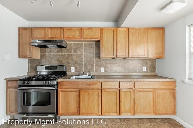 Building Photo - 3 br, 1 bath House - 10764 Spring Garden