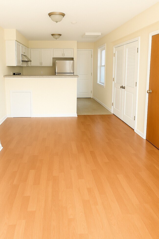 Foto del edificio - 305 E 9th St