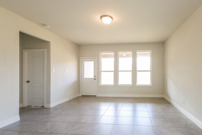 Building Photo - 22631 Rosebush Hl Rd