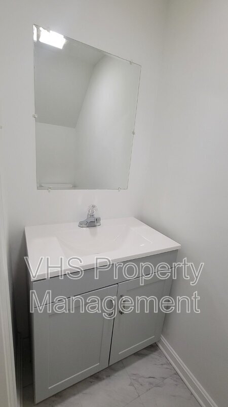 Foto del edificio - 553 Highland Towne Ln