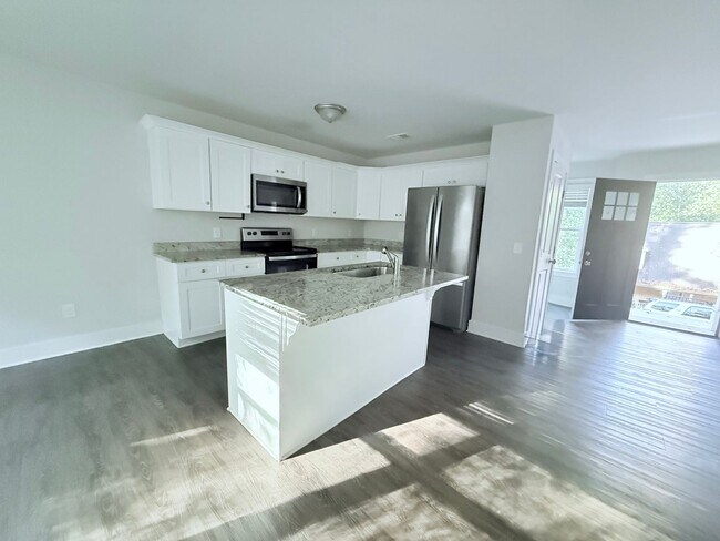 Foto del edificio - Single Family Home - 2/2.5 in Cumming, GA
