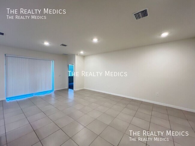 Foto del edificio - 5108 Stokes Way