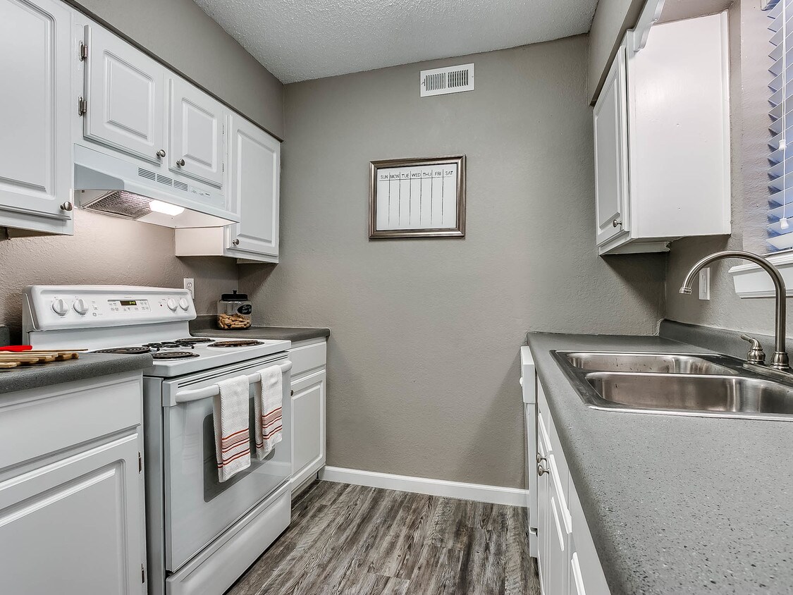 Heights On 44 Apartments Oklahoma City Ok Apartments Com