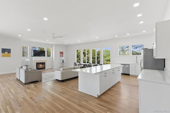 Foto del edificio - 83 Prospect Hill Ln
