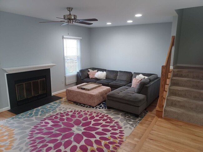 Foto del edificio - 8028 Valleys Crest Ct