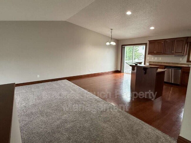 Foto del edificio - 3677 Polk St S