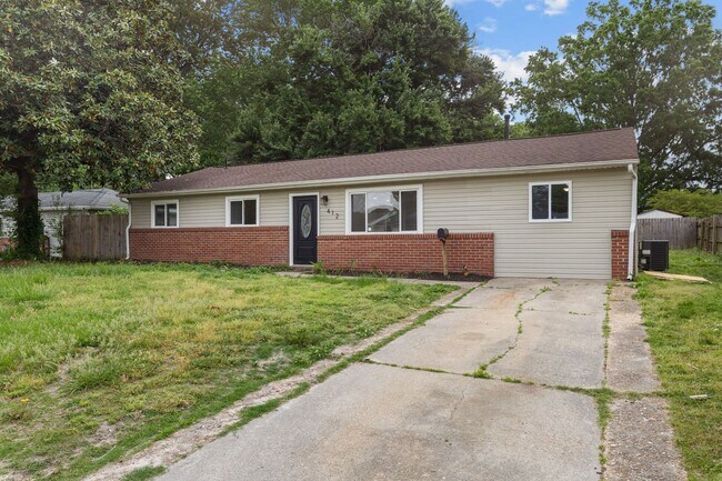 Photo - 412 Lineberry Rd House
