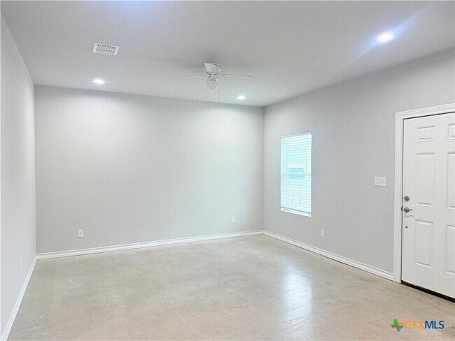 Foto del edificio - 611 E Martindale St