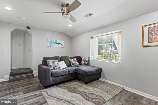 Foto del edificio - 9106 Ballard Ln