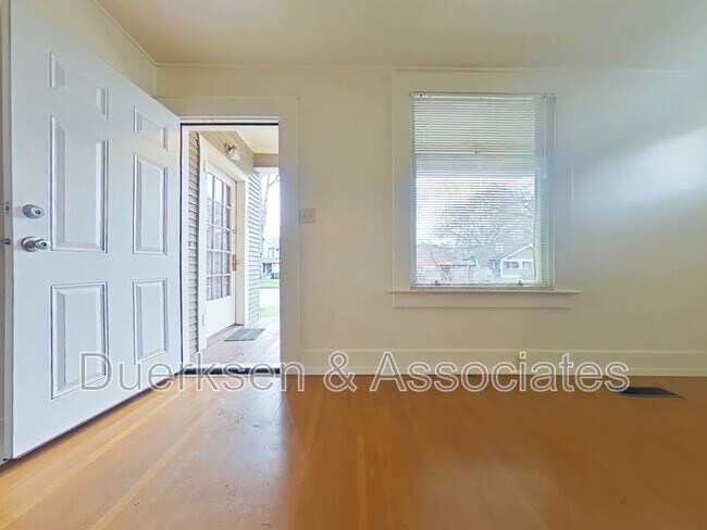 Foto del edificio - 229 NW 9th St