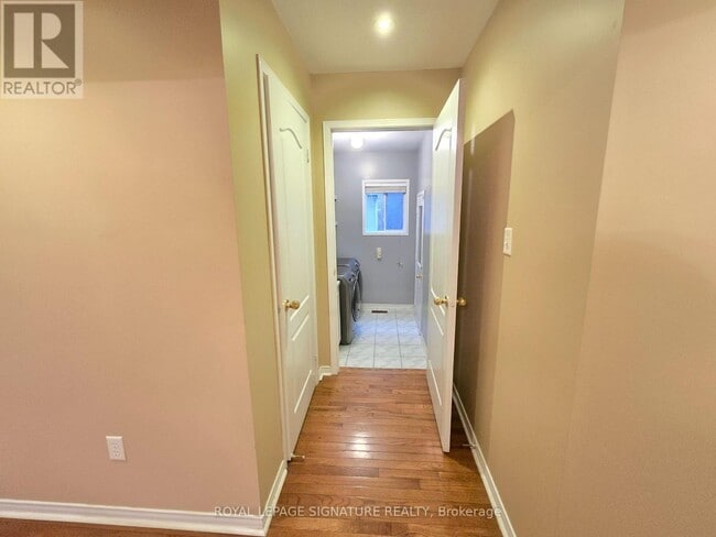 Building Photo - 181 Brisdale Dr